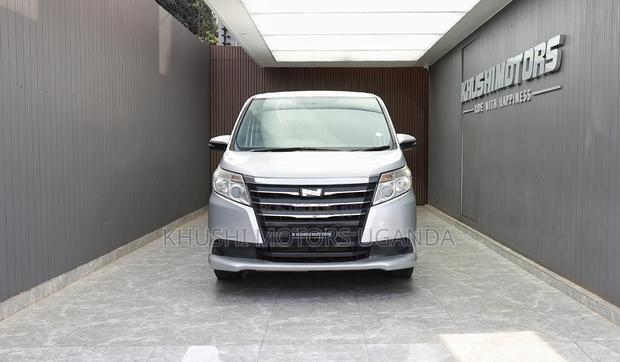 Toyota Noah 2.0 FWD (7 Seater) 2016 Silver