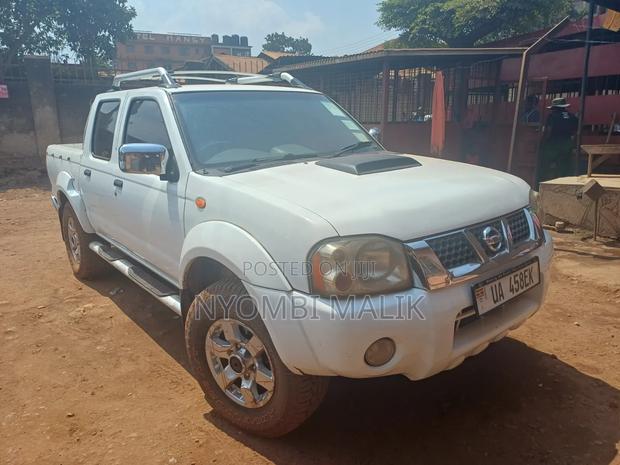 Nissan NP300 2013 White