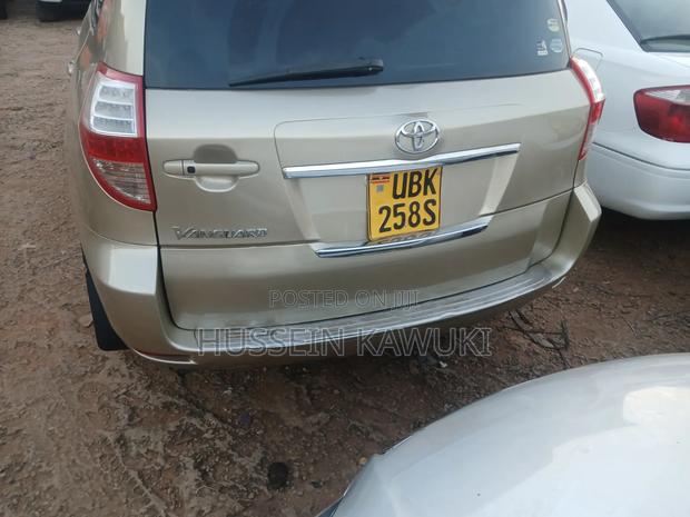 Toyota Vanguard 2007 Gold