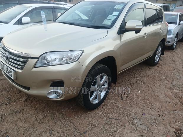 Toyota Vanguard 2007 Gold