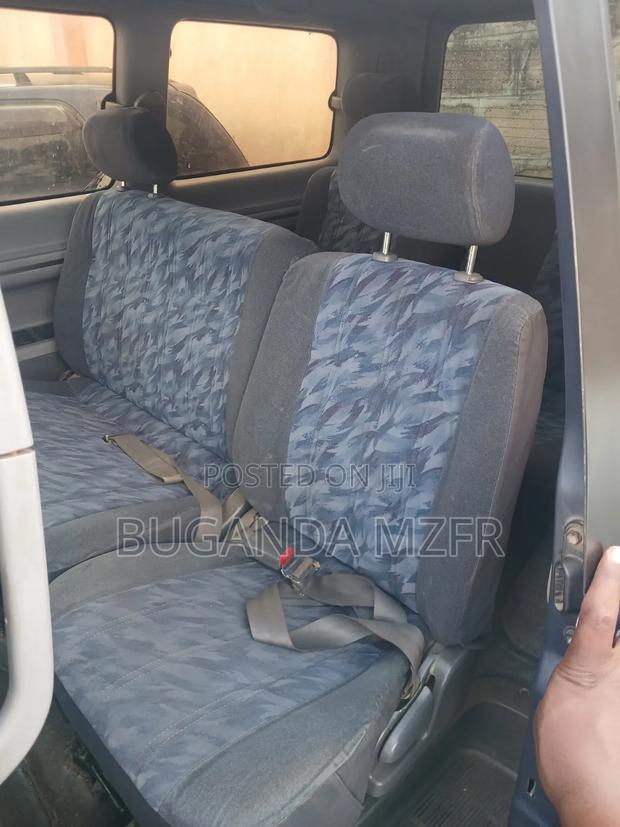 Toyota Noah 2001 Blue