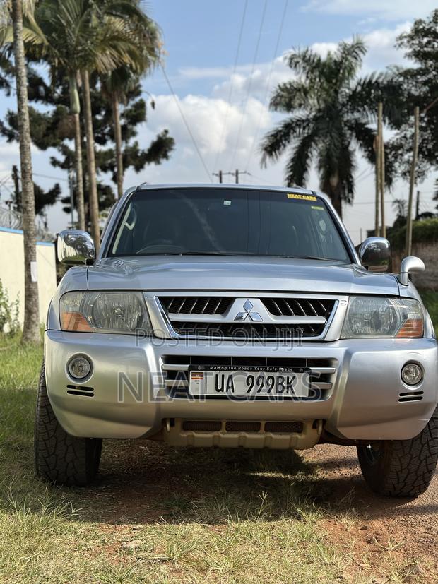 Mitsubishi Pajero 2007 Silver