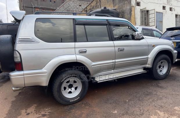 Toyota Land Cruiser Prado 2002 Silver