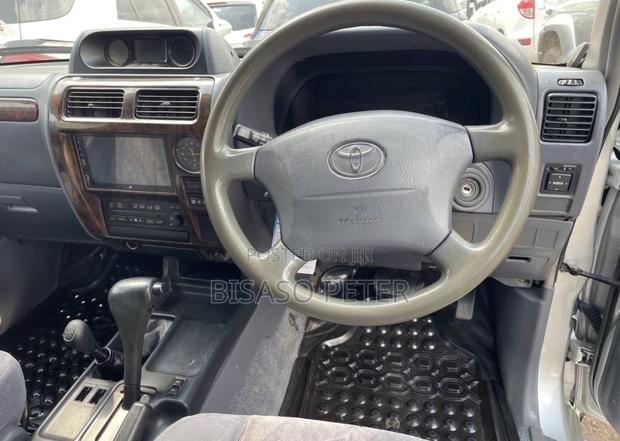 Toyota Land Cruiser Prado 2002 Silver