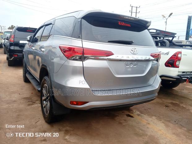 Toyota Fortuner 2017 Silver