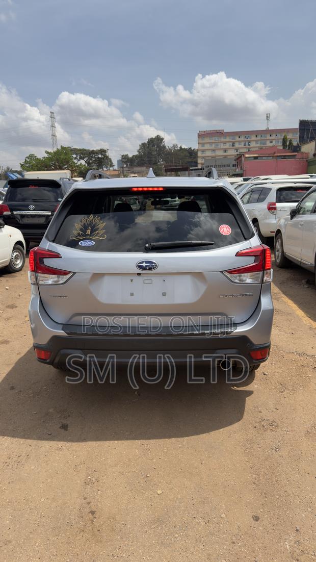 Subaru Forester Premium AWD 2019 Silver