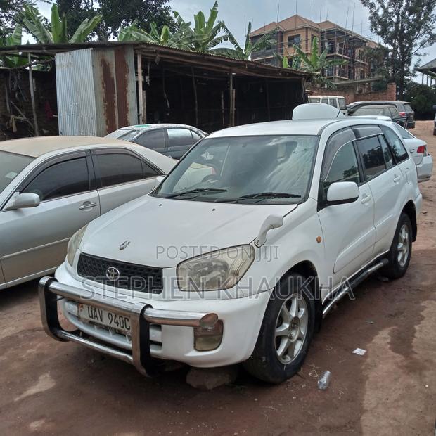 Toyota RAV4 Automatic 2004 White
