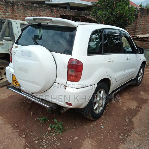 Toyota RAV4 Automatic 2004 White