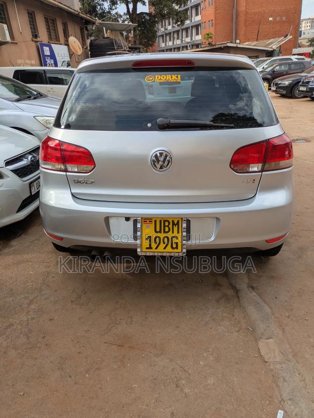 Volkswagen Golf 2011 Silver