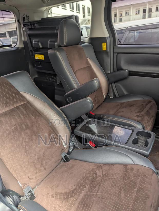 Toyota Alphard 2013 White