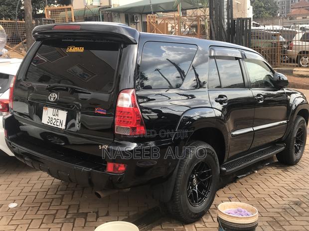 Toyota Hilux Surf 2009 Black