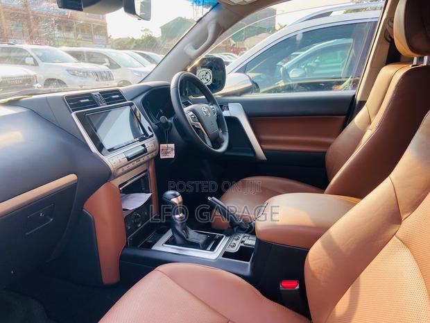 Toyota Land Cruiser Prado 2022 White