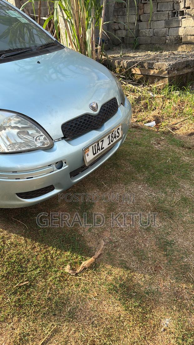 Toyota Vitz 2003 Blue