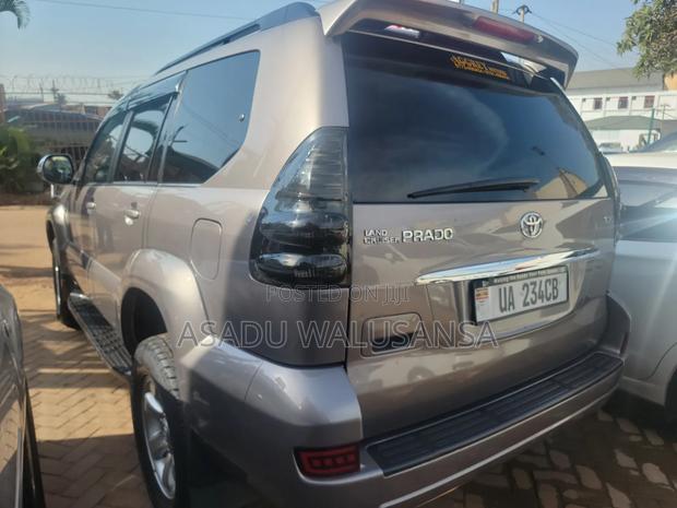 Toyota Land Cruiser Prado 2010 Gray