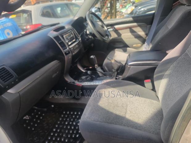 Toyota Land Cruiser Prado 2010 Gray