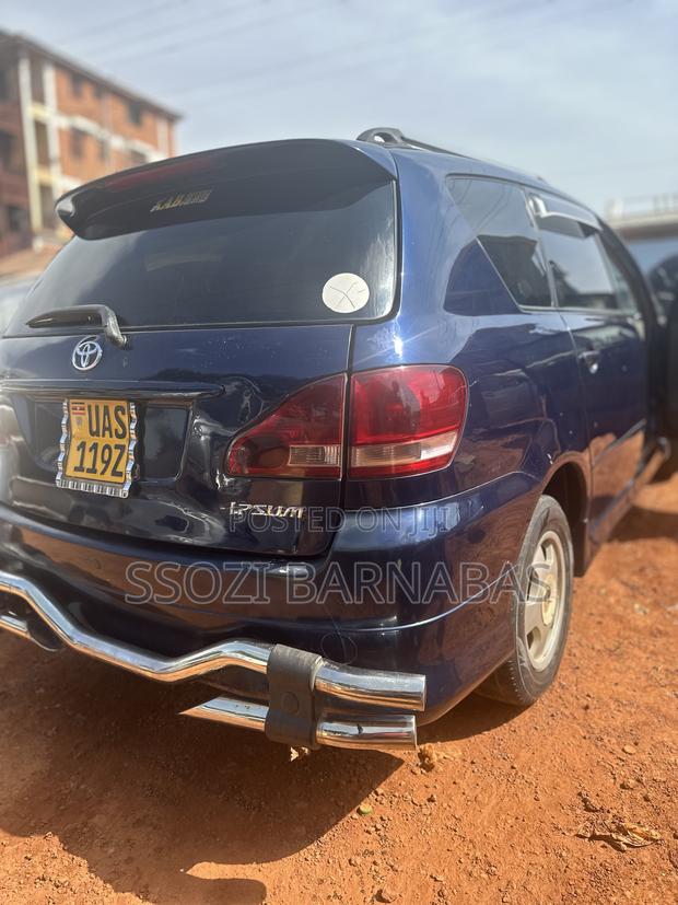 Toyota Picnic 2.0 FWD 2003 Blue