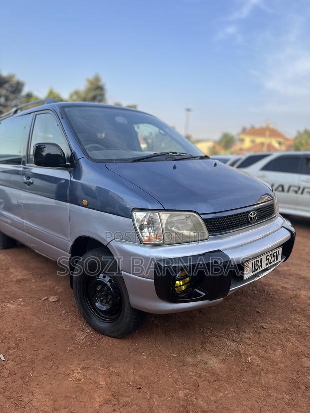 Toyota LiteAce Noah 1998 Silver