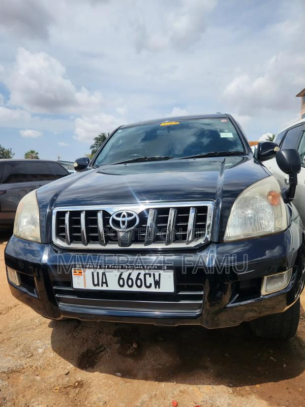 Toyota Land Cruiser Prado 2009 Black