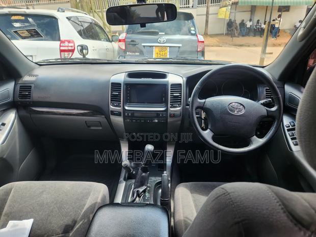 Toyota Land Cruiser Prado 2009 Black