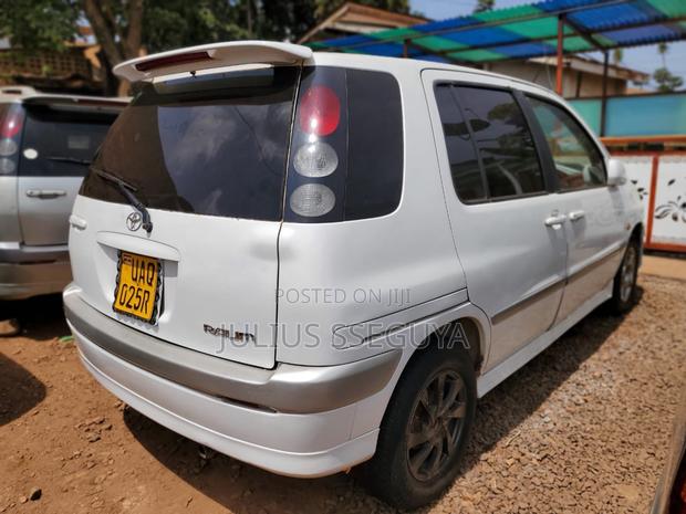 Toyota Raum 1.5 AWD 1999 White