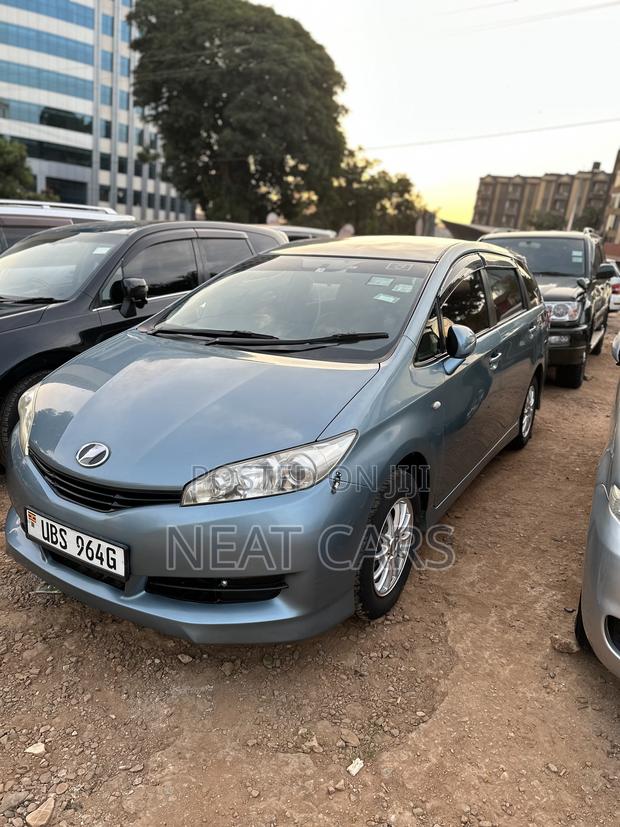 Toyota Wish 2011 Blue
