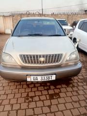 Toyota Harrier 2000 Gold for sale