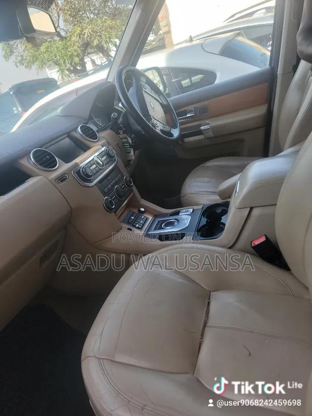 Land Rover Discovery 2015 Gray