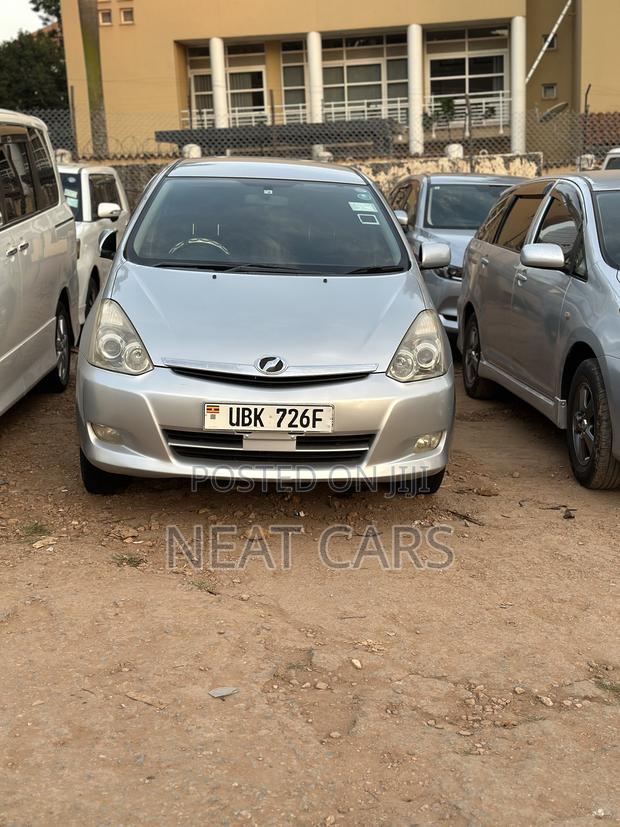 Toyota Wish 2007 Silver