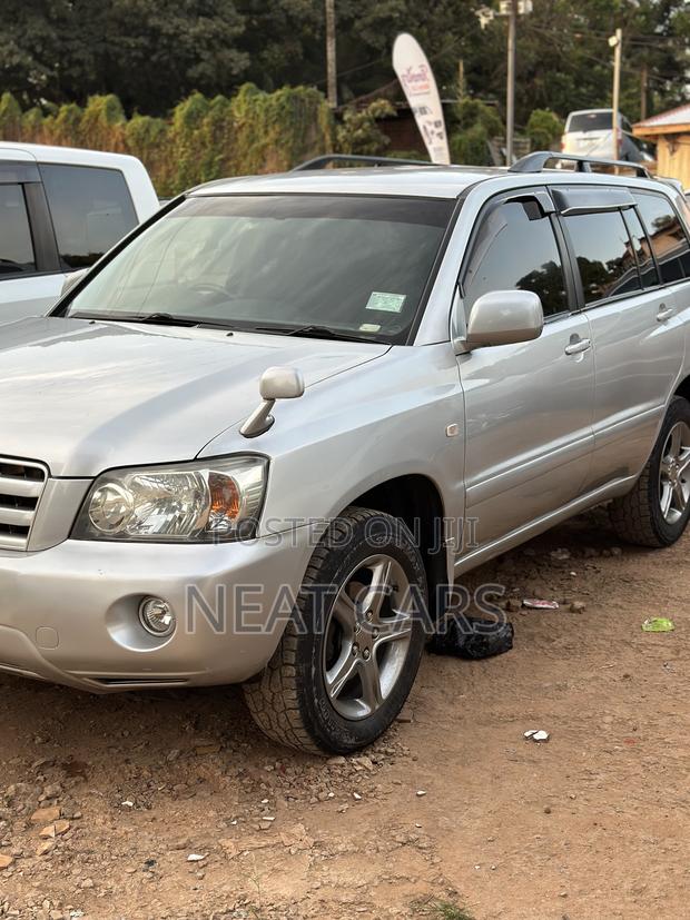 Toyota Kluger 2006 Silver