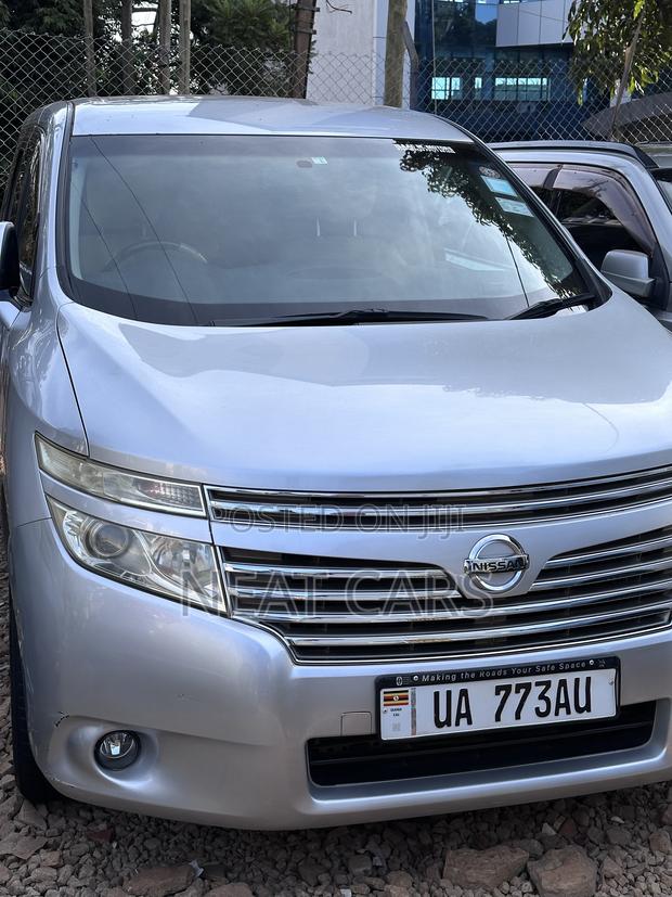 Nissan Elgrand 2011 Silver