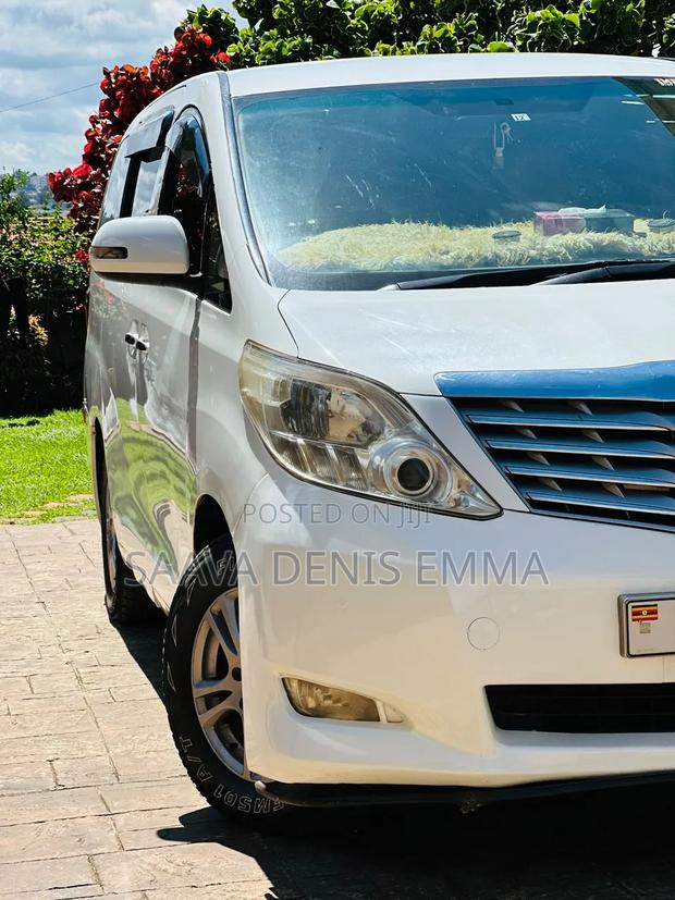 Toyota Alphard 2009 White