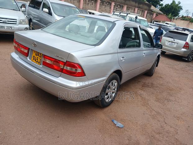 Toyota Vista 2002 Silver