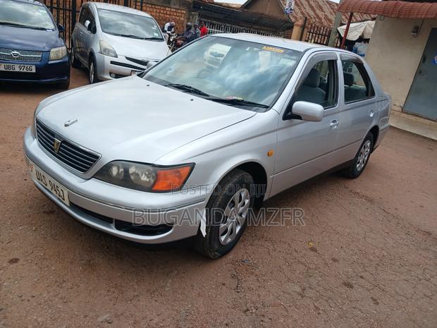 Toyota Vista 2002 Silver