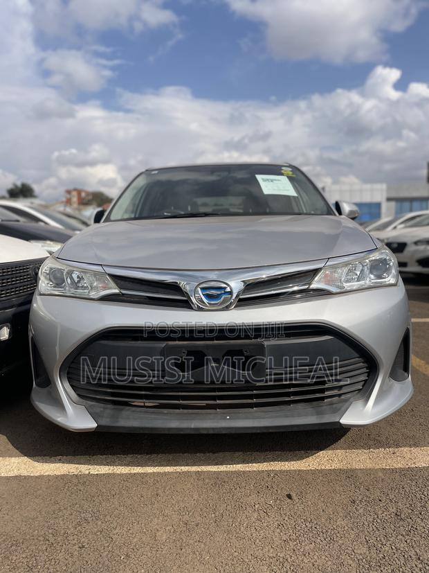 Toyota Corolla Fielder 1.5 Hybrid FWD 2017 Silver