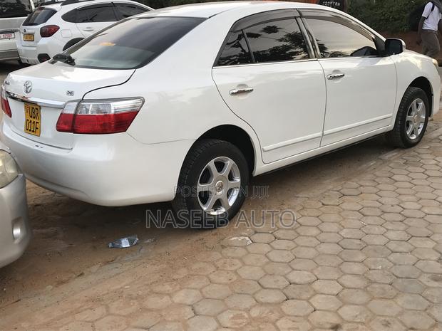 Toyota Premio 2009 White
