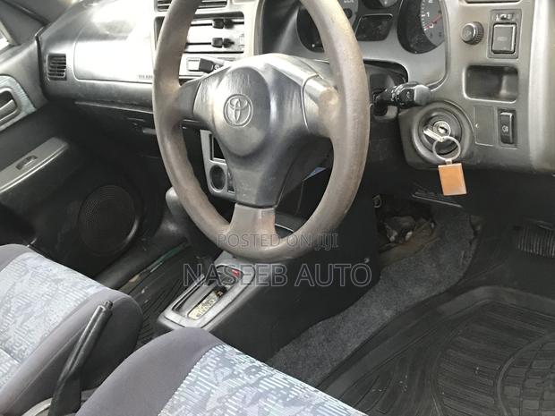 Toyota RAV4 Automatic 2000 Blue