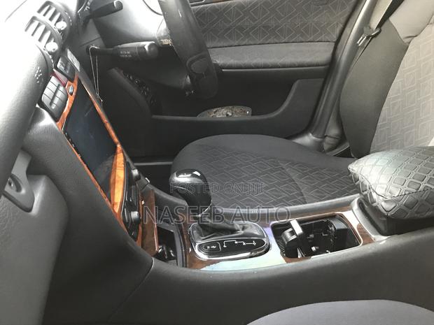 Mercedes-Benz C200 2010 Silver