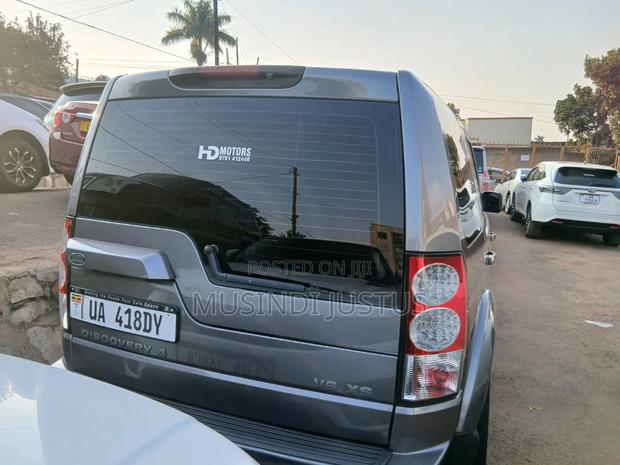 Land Rover Discovery 2012 Gray
