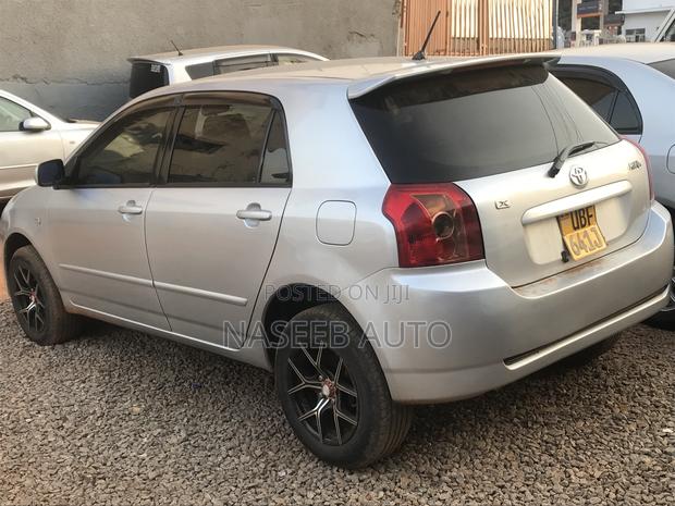 Toyota Corolla RunX 2006 Silver