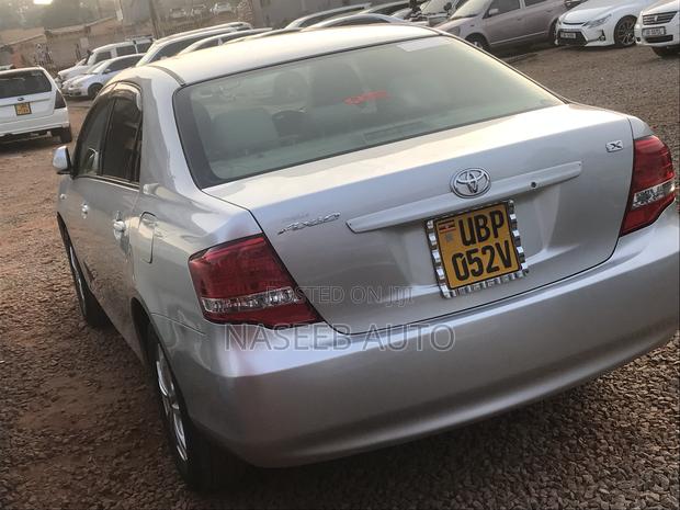Toyota Axio 2009 Silver