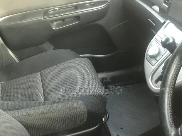 Toyota Wish 2006 White
