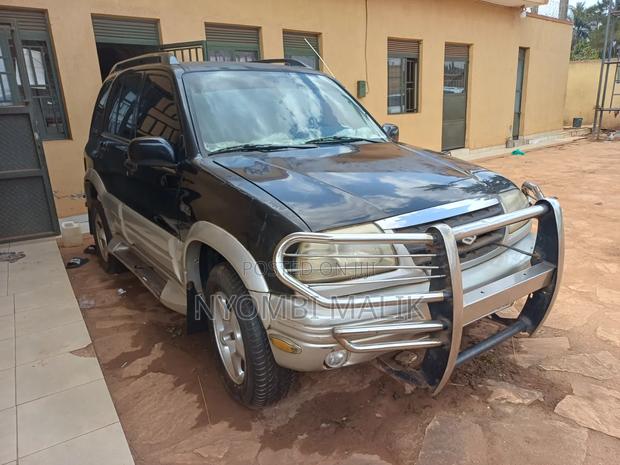 Suzuki Escudo 2005 Black