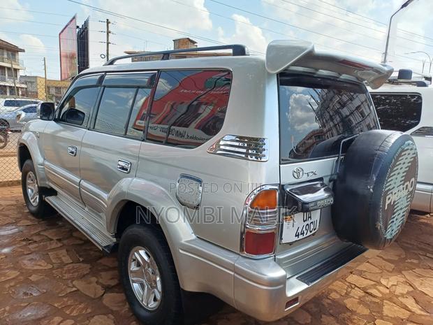 Toyota Land Cruiser Prado 2002 Silver