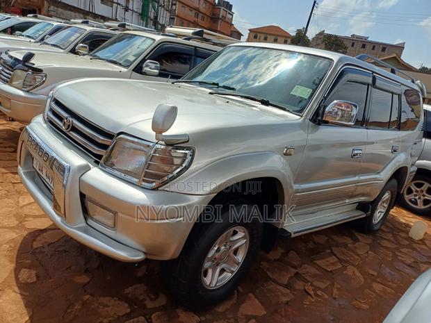 Toyota Land Cruiser Prado 2002 Silver