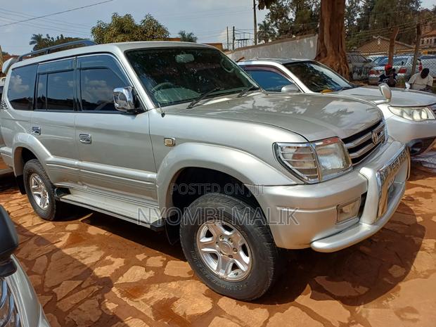 Toyota Land Cruiser Prado 2002 Silver