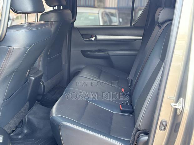 Toyota Hilux Revo Double Cab Deisel 2.8 AWD 2017 Green