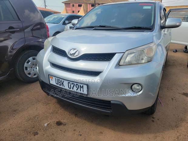 Toyota IST 2009 Silver