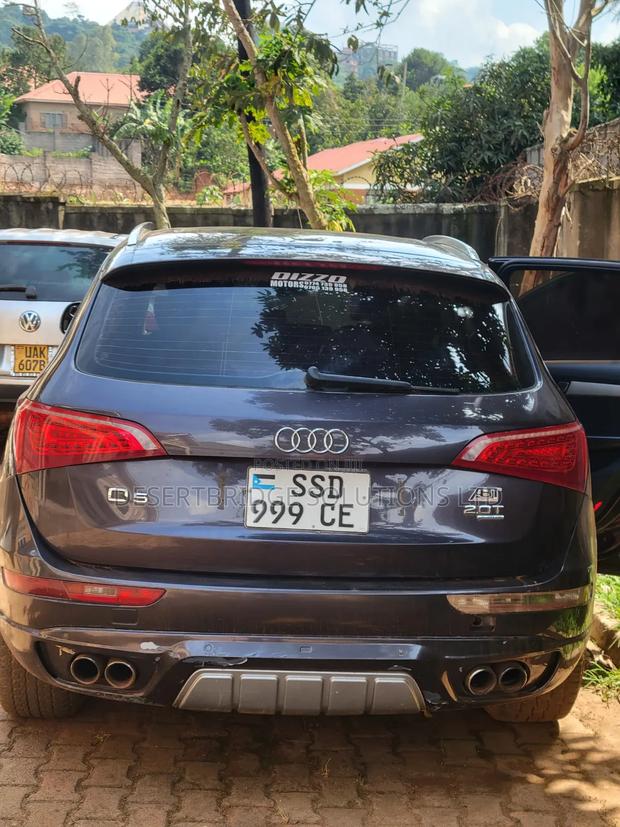 Audi Q5 2011 Purple