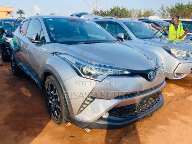 Toyota C-HR 2018 Silver