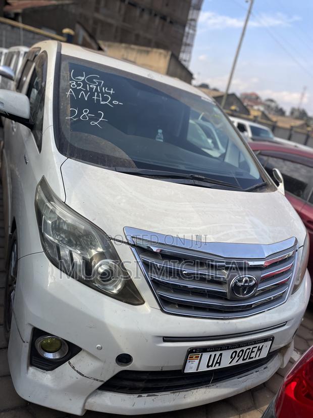 Toyota Alphard 2.4 Hybrid AWD 2015 White